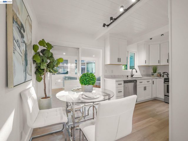 36605 Hafner St, Newark, CA 94560