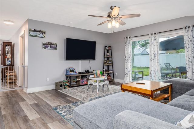 966 BRAMBLE BUSH CIRCLE W, Port Orange, FL 32127