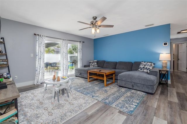 966 BRAMBLE BUSH CIRCLE W, Port Orange, FL 32127