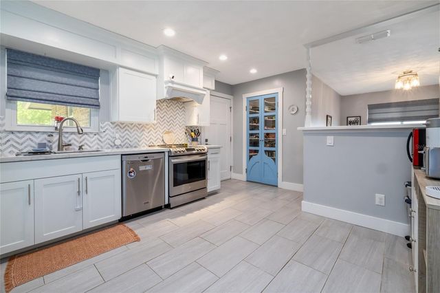 966 BRAMBLE BUSH CIRCLE W, Port Orange, FL 32127