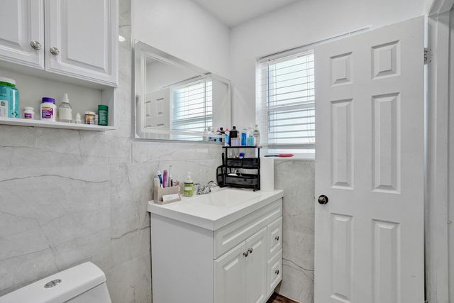 2320 NW 191st Terrace, Miami Gardens, FL 33056