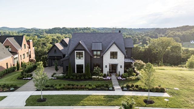 9129 Sawtooth Ln, College Grove, TN 37046