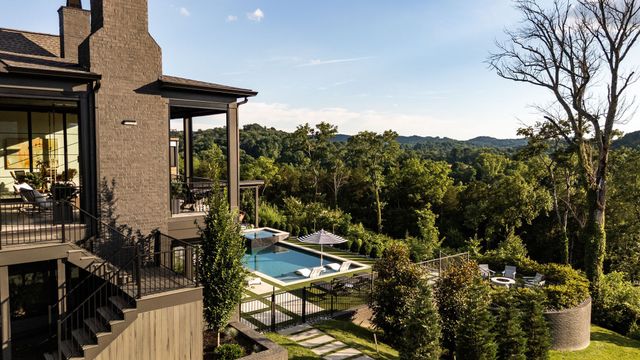 9129 Sawtooth Ln, College Grove, TN 37046