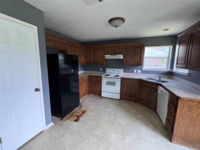 517 Birch Street, Crowley, TX 76036