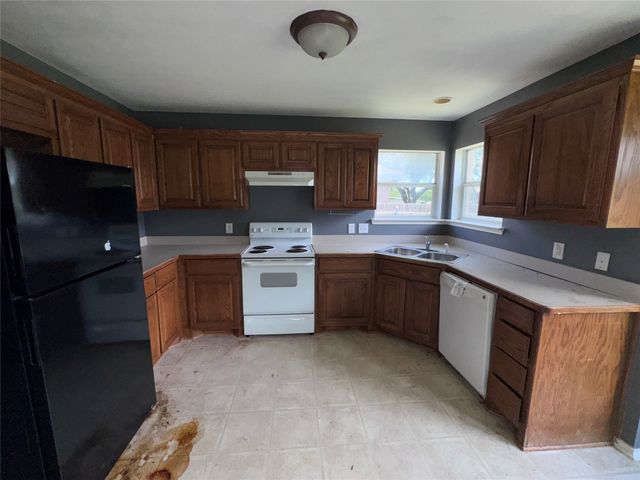 517 Birch Street, Crowley, TX 76036