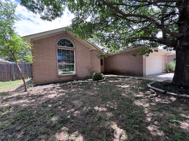 517 Birch Street, Crowley, TX 76036