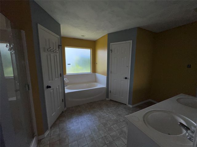 517 Birch Street, Crowley, TX 76036