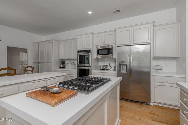 9100 Saint Cloud Lane, Bakersfield, CA 93311