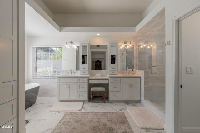 9100 Saint Cloud Lane, Bakersfield, CA 93311