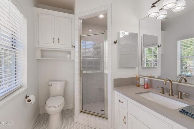 9100 Saint Cloud Lane, Bakersfield, CA 93311