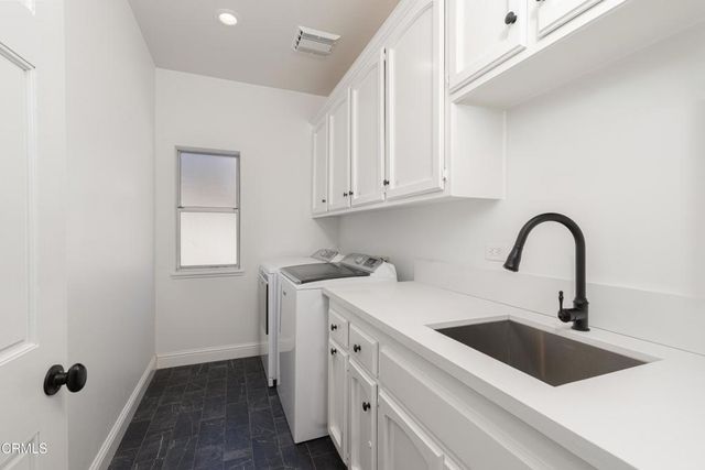 9100 Saint Cloud Lane, Bakersfield, CA 93311