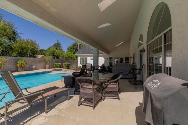 9100 Saint Cloud Lane, Bakersfield, CA 93311