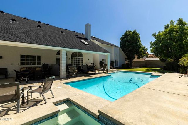 9100 Saint Cloud Lane, Bakersfield, CA 93311