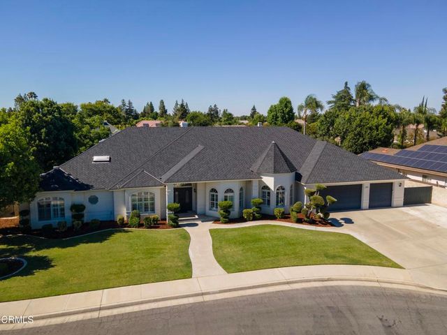 9100 Saint Cloud Lane, Bakersfield, CA 93311