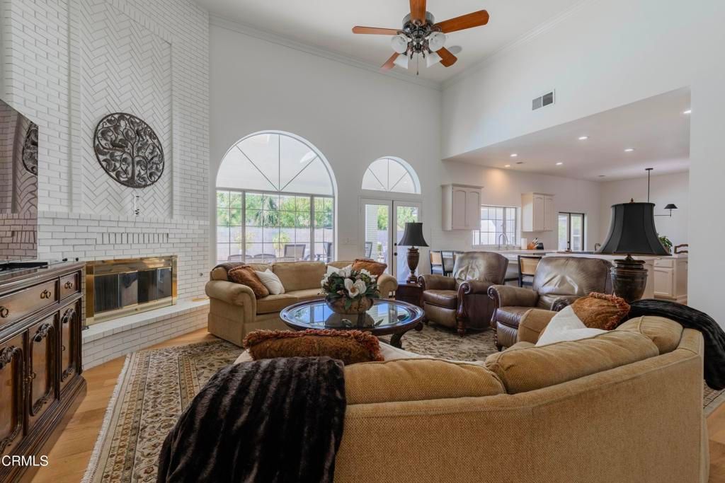 Image 16 of property listing at 9100 Saint Cloud Lane, Bakersfield, CA 93311