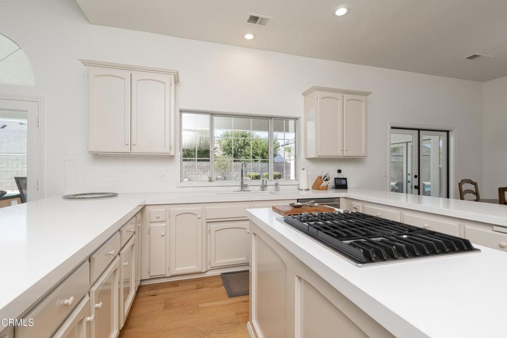 Image 19 of property listing at 9100 Saint Cloud Lane, Bakersfield, CA 93311