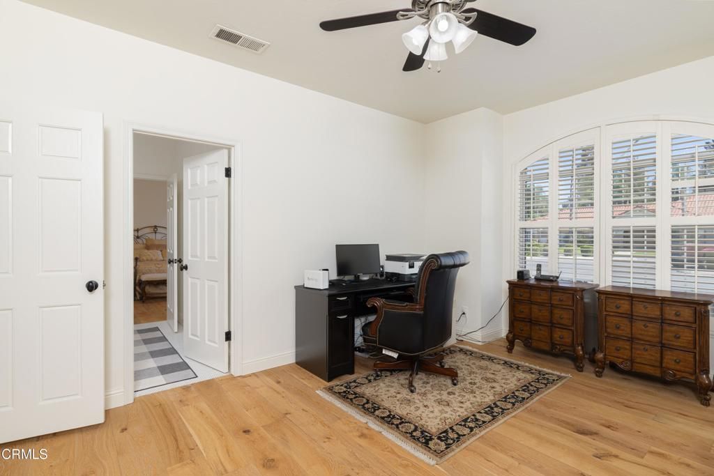 Image 30 of property listing at 9100 Saint Cloud Lane, Bakersfield, CA 93311