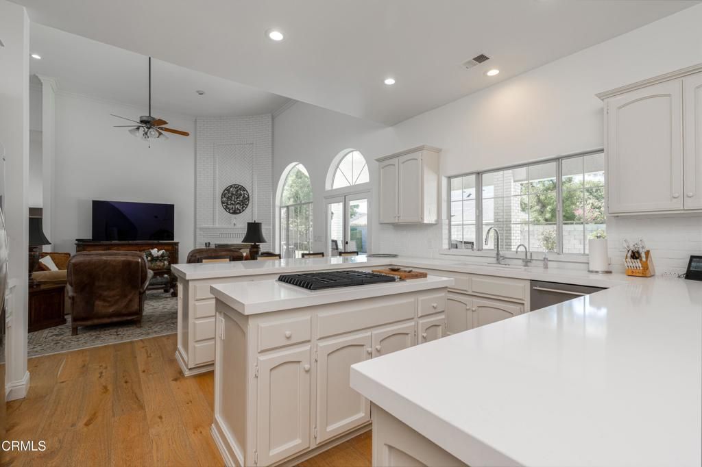 Image 3 of property listing at 9100 Saint Cloud Lane, Bakersfield, CA 93311