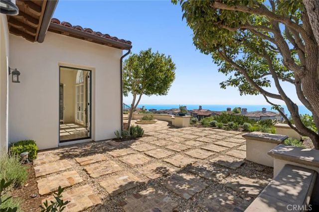 28 Cliffhouse, Newport Coast, CA 92657