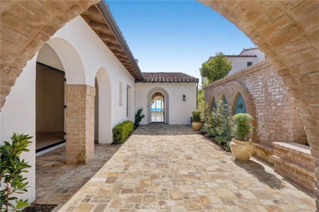 28 Cliffhouse, Newport Coast, CA 92657