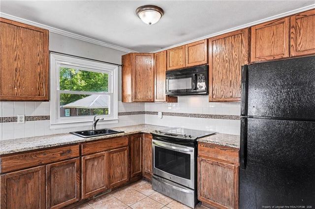 420 Wallace Mclean Road, Raeford, NC 28376