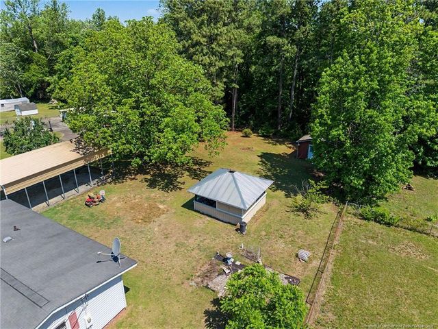 420 Wallace Mclean Road, Raeford, NC 28376