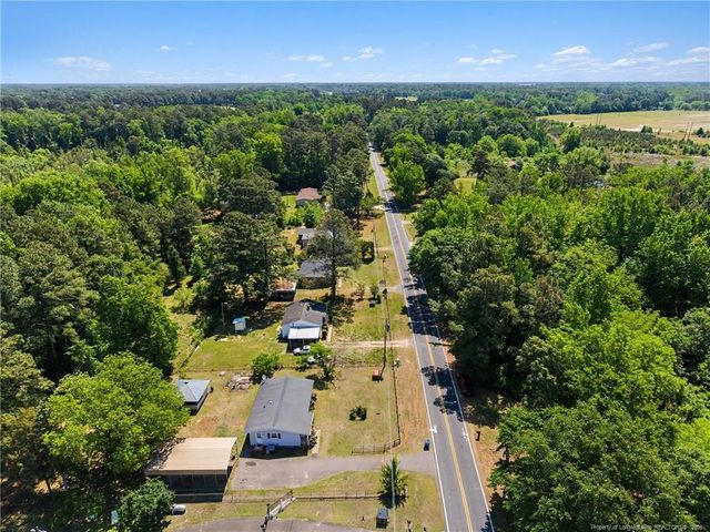 420 Wallace Mclean Road, Raeford, NC 28376