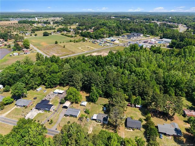 420 Wallace Mclean Road, Raeford, NC 28376