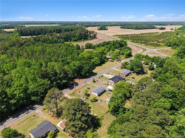 420 Wallace Mclean Road, Raeford, NC 28376