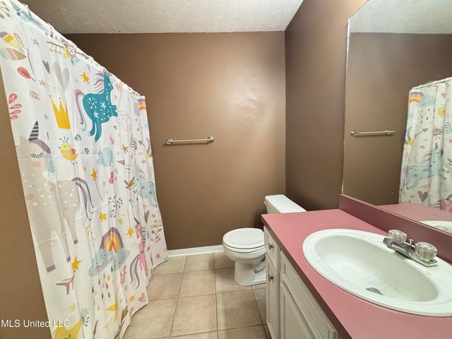 2062 Fox Hill Lane, Byram, MS 39272
