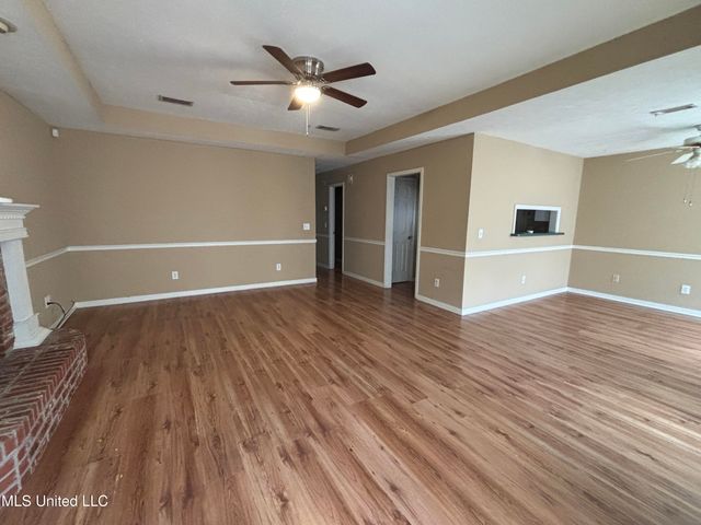 2062 Fox Hill Lane, Byram, MS 39272