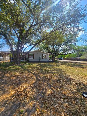 943 W Bowie Avenue, Alamo, TX 78516