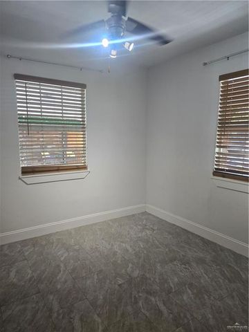 943 W Bowie Avenue, Alamo, TX 78516