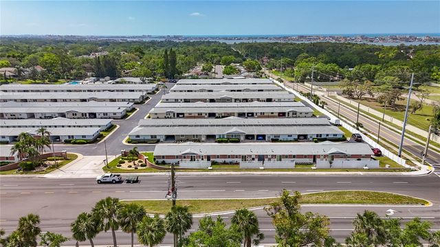 12400 PARK BOULEVARD 121, Seminole, FL 33772