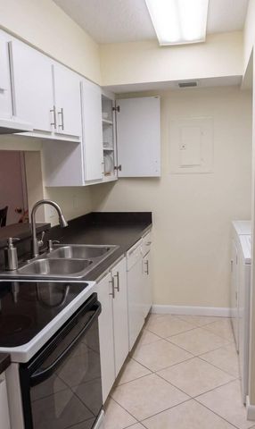 4437 Treehouse Lane 19a, Tamarac, FL 33319