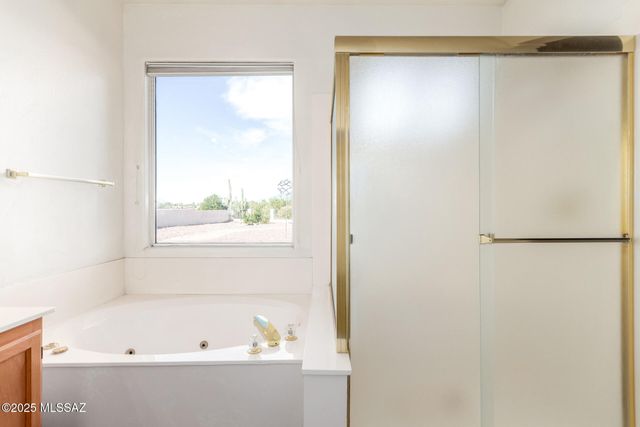 6697 N Shadow Run Drive, Tucson, AZ 85704