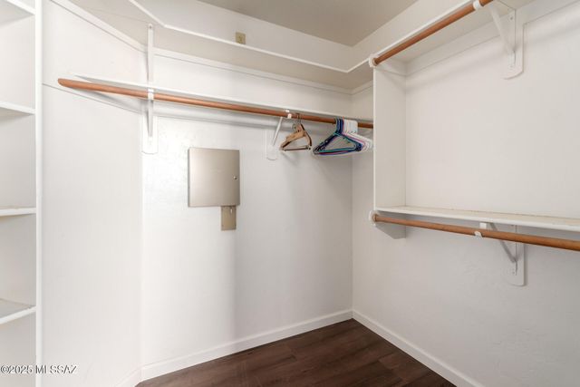 6697 N Shadow Run Drive, Tucson, AZ 85704