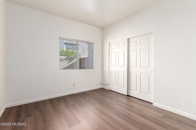 6697 N Shadow Run Drive, Tucson, AZ 85704