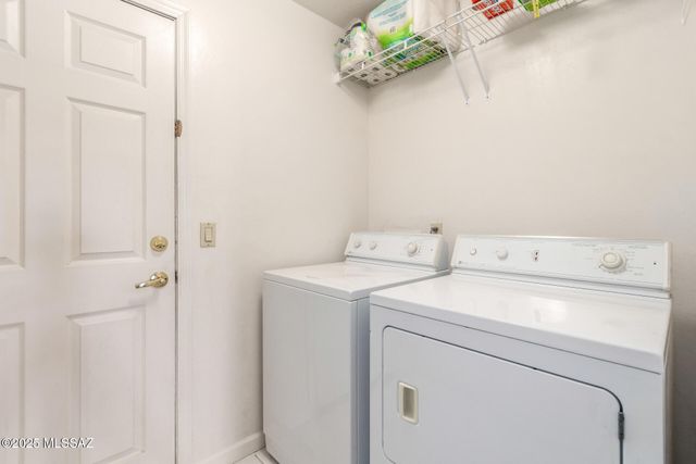 6697 N Shadow Run Drive, Tucson, AZ 85704