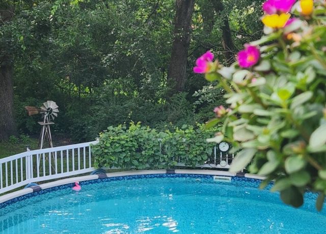 9215 S 83rd Avenue, Hickory Hills, IL 60457