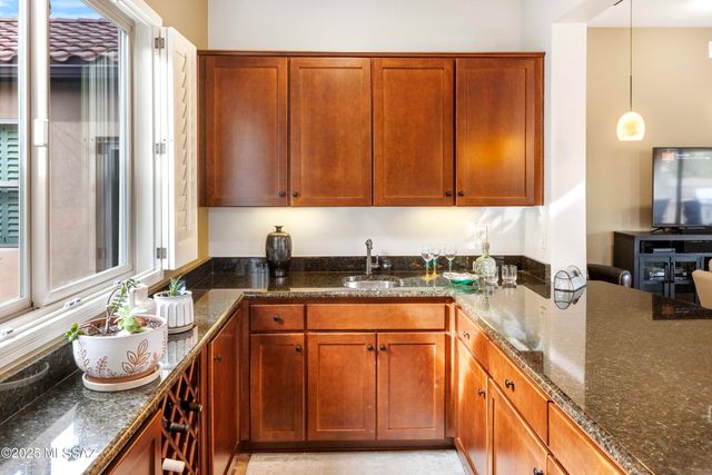 32093 S Agarita Drive, Oracle, AZ 85623