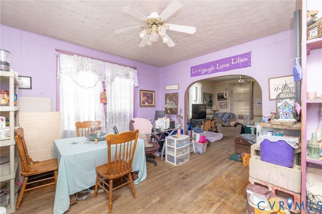 212 Norfolk Ave, Colonial Heights, VA 23834