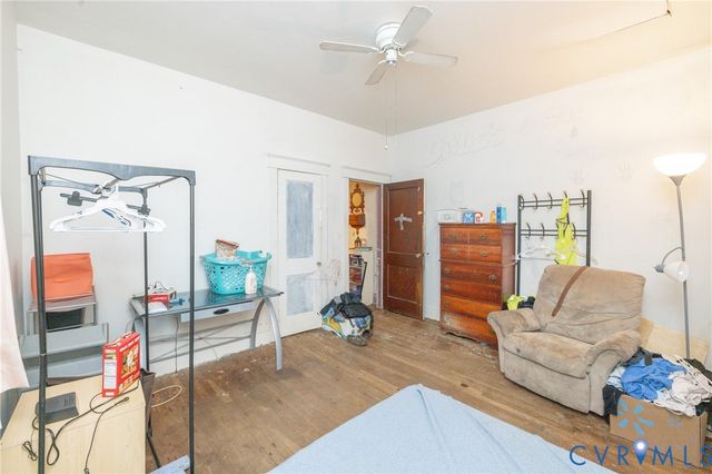 212 Norfolk Ave, Colonial Heights, VA 23834