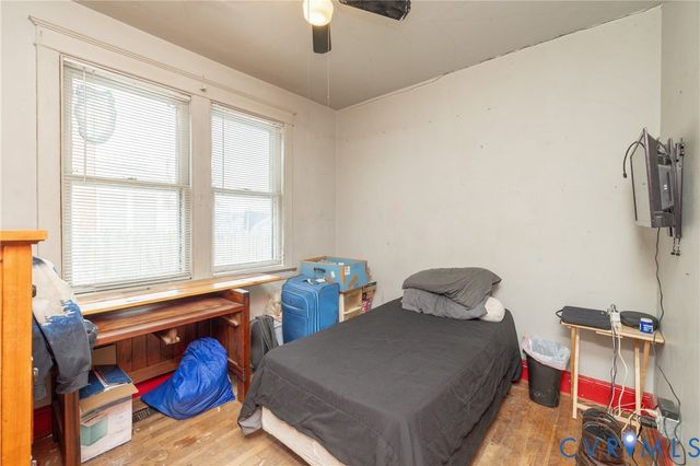 212 Norfolk Ave, Colonial Heights, VA 23834