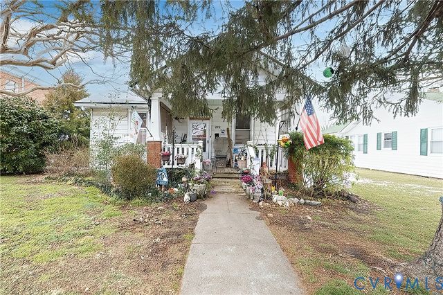 212 Norfolk Ave, Colonial Heights, VA 23834