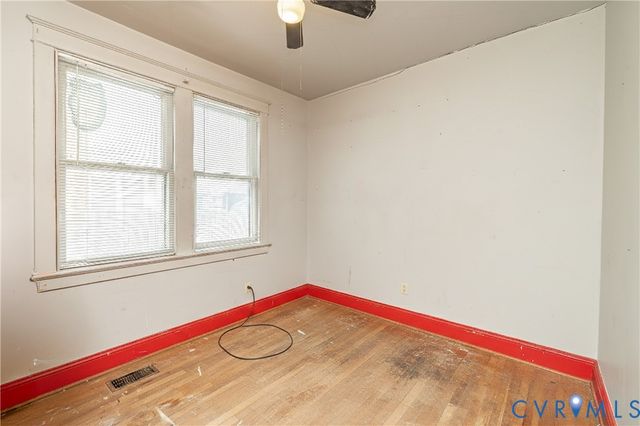 212 Norfolk Ave, Colonial Heights, VA 23834