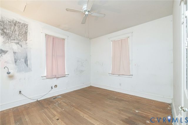 212 Norfolk Ave, Colonial Heights, VA 23834