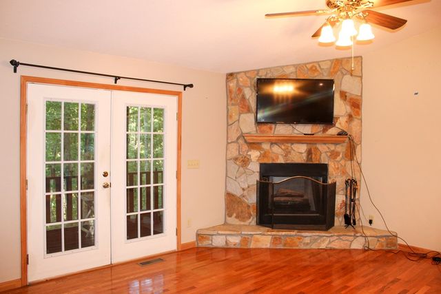 45 Settlers Crossing Way, Murphy, NC 28906