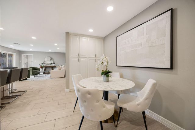 10207 Oakpoint Drive, Houston, TX 77043