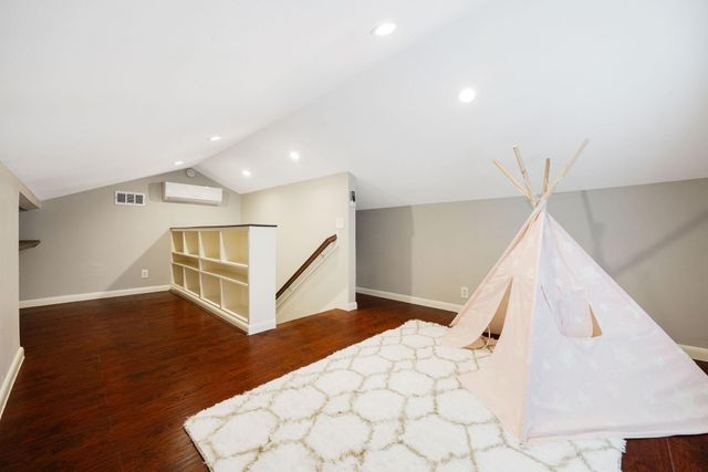 10207 Oakpoint Drive, Houston, TX 77043